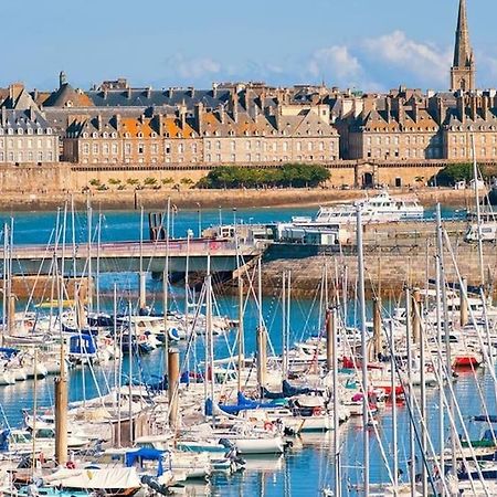 Charmante Maison A Evran Proche Dinan Et St Malo. Buitenkant foto