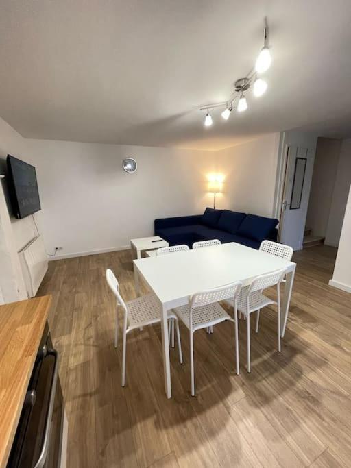 Charmante Maison A Evran Proche Dinan Et St Malo. Buitenkant foto